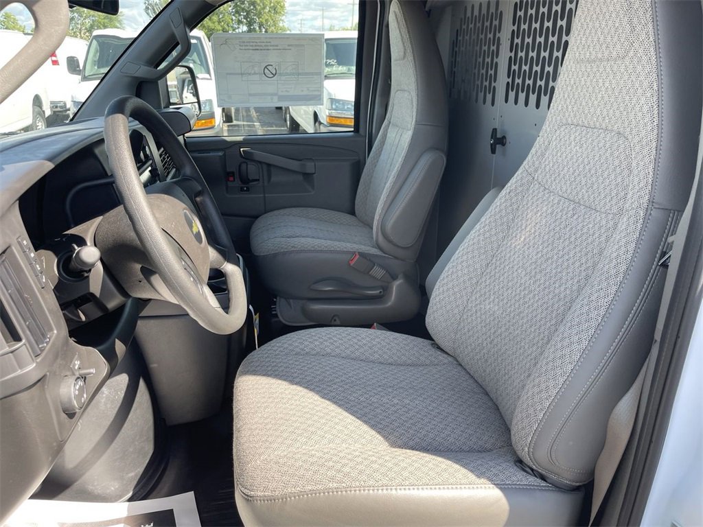 New 2025 Chevrolet Express 2500 w/ Driver Convenience Package image 7