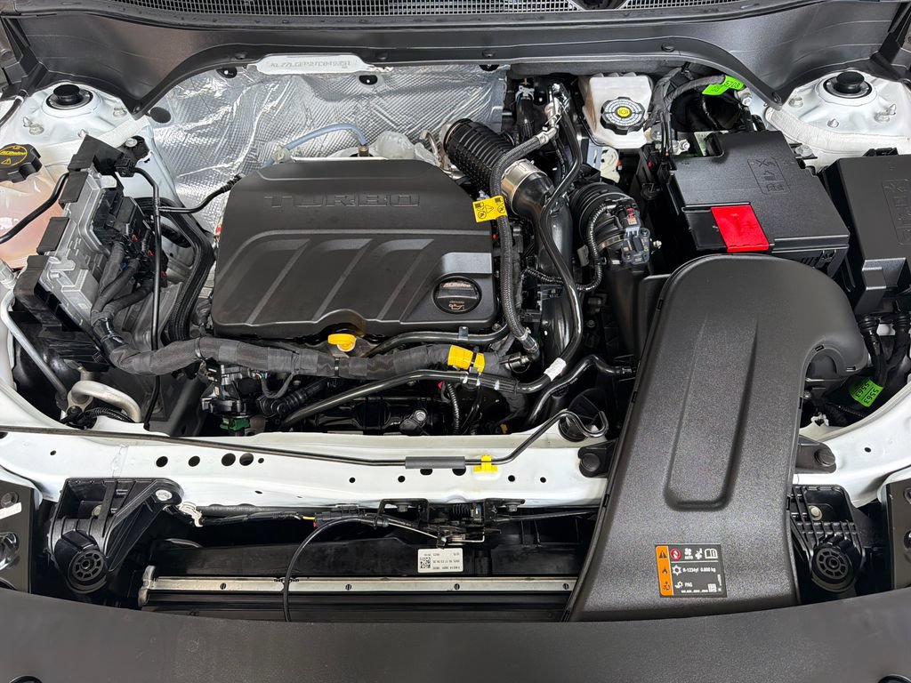 Used 2026 Chevrolet Trax RS FWD image 33
