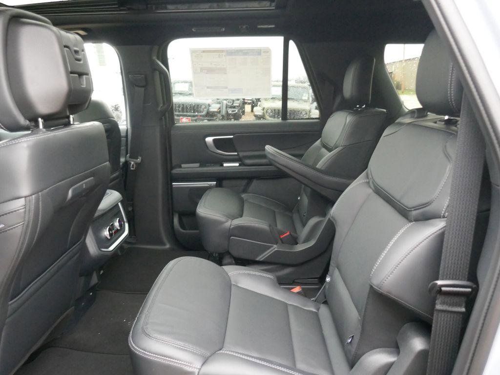 New 2026 Ford Expedition Max Platinum w/ Stealth Appearance Package image 16