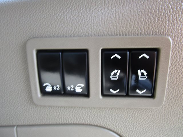 Used 2018 GMC Yukon XL SLT image 26