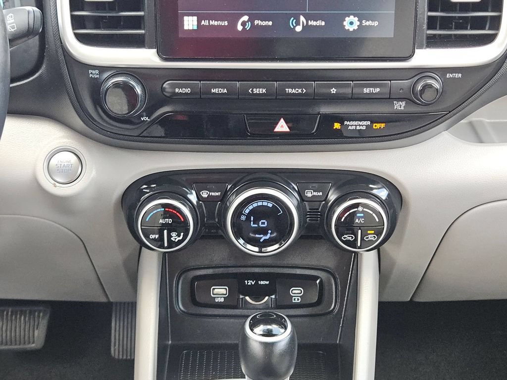 Used 2025 Hyundai Venue SEL FWD image 21
