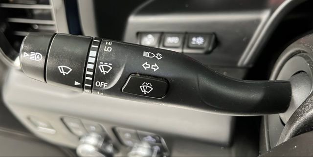 Used 2024 GMC Sierra 1500 AT4 w/ Technology Package image 31