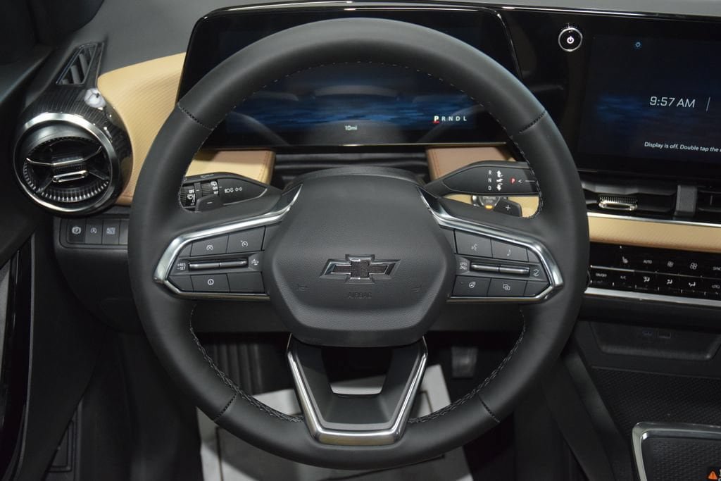 New 2027 Chevrolet Equinox ACTIV w/ Safety and Technology Package FWD image 37