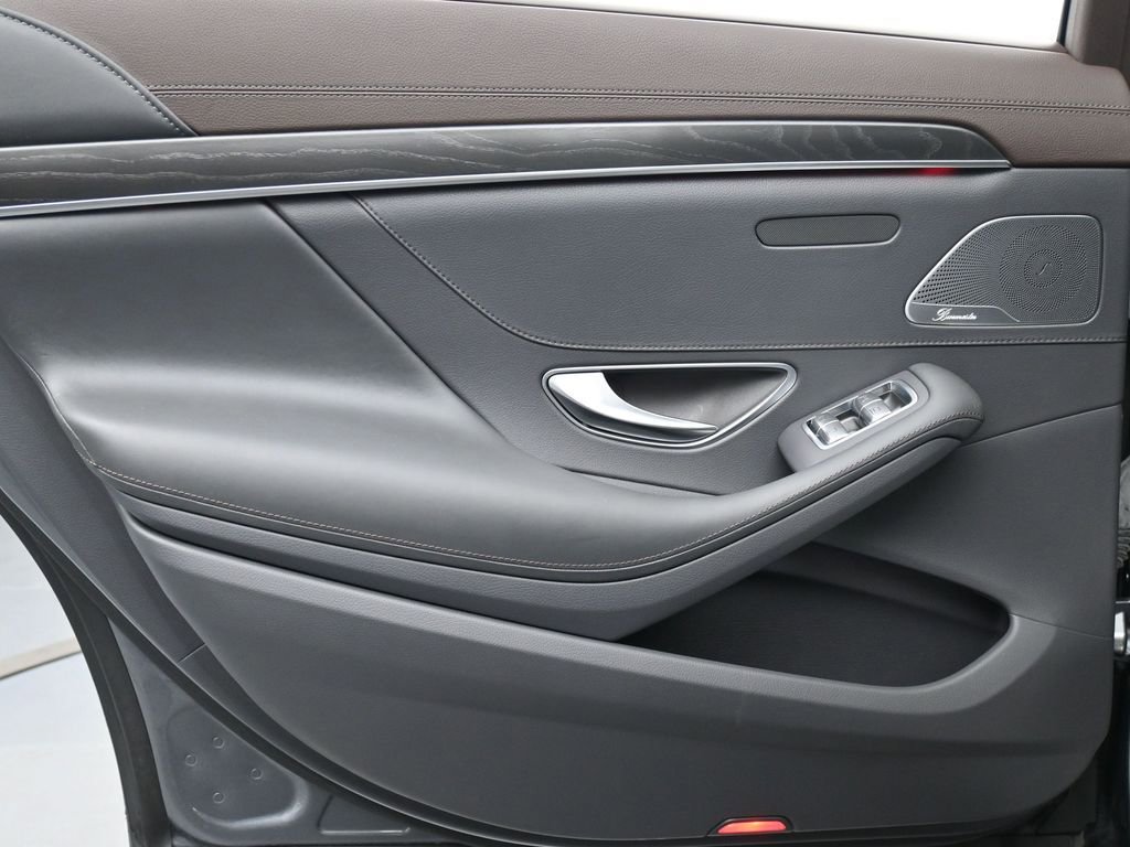 Used 2018 Mercedes-Benz S 560 S 560 w/ Premium Package image 18