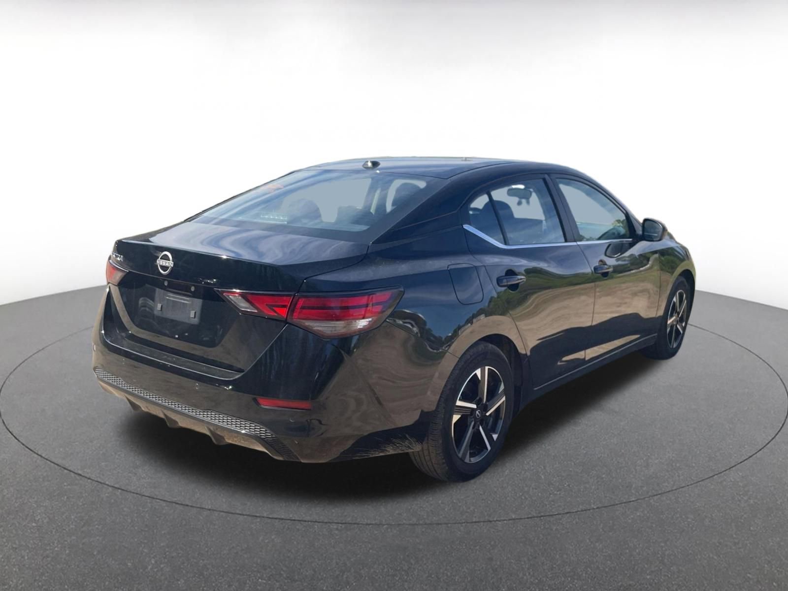 Used 2025 Nissan Sentra SV image 15