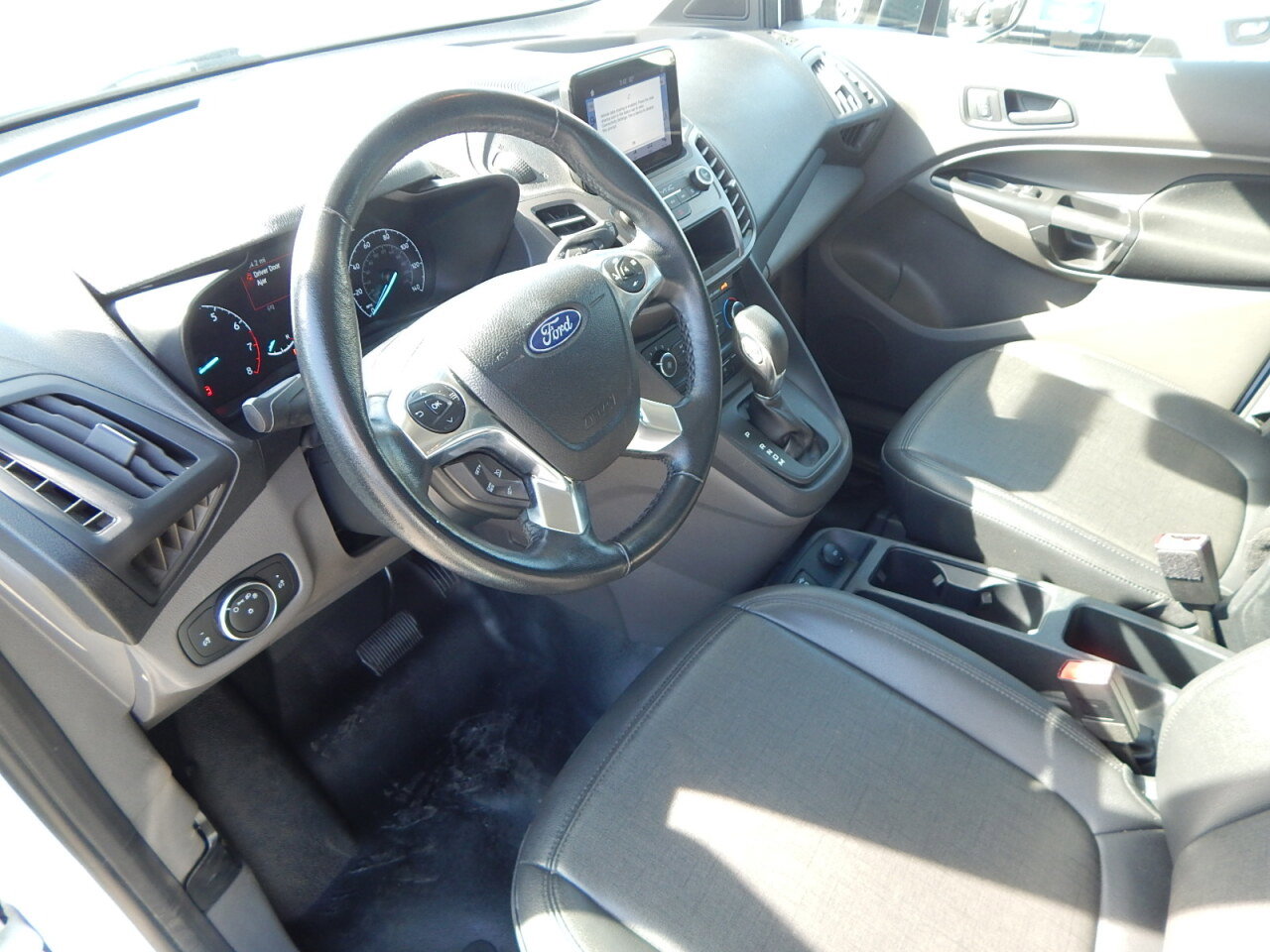 Used 2020 Ford Transit Connect XL image 18