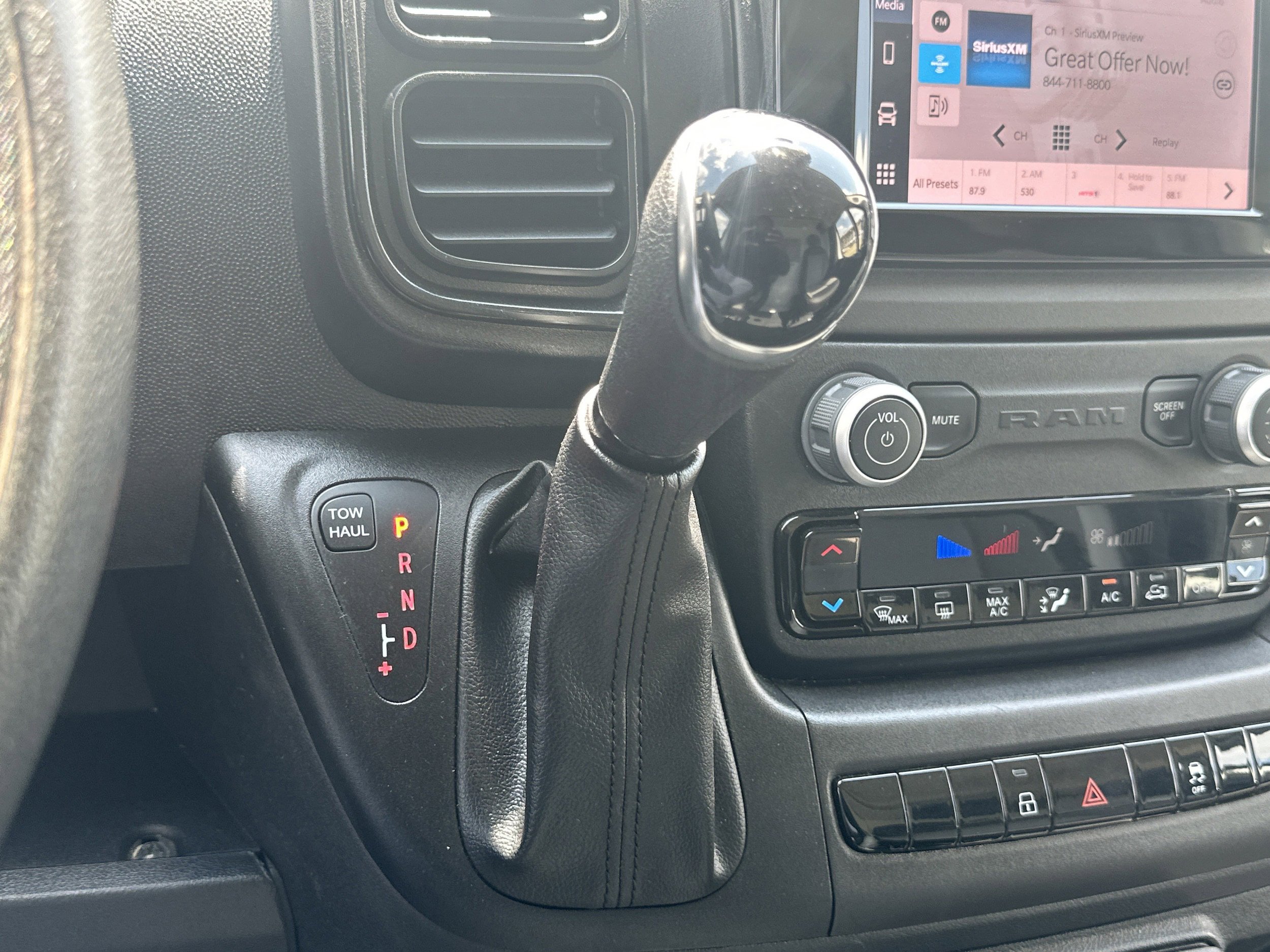 Used 2024 RAM ProMaster 2500 w/ Convenience Group FWD image 23
