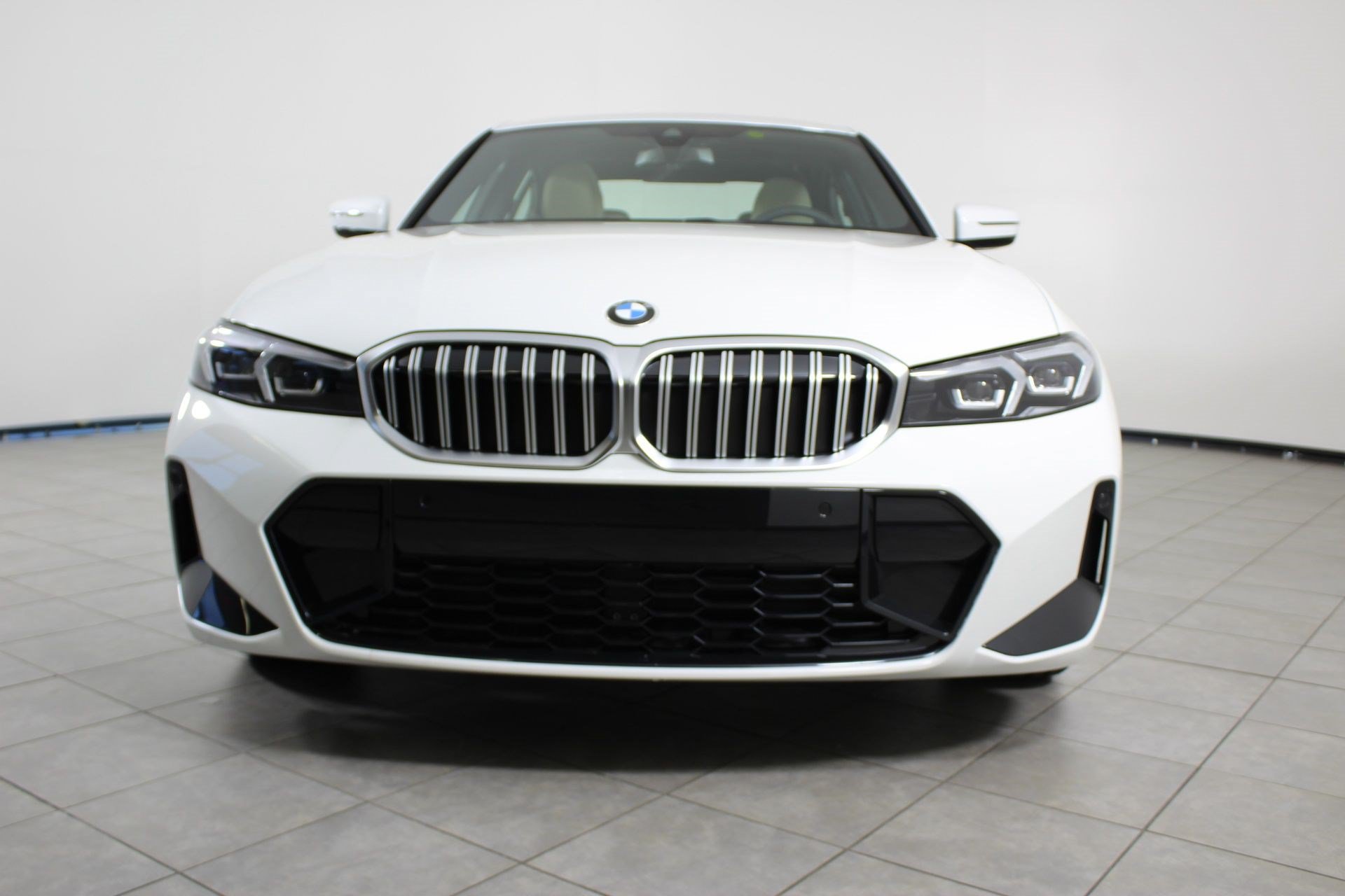 Used 2026 BMW 330i xDrive Sedan AWD/4WD image 6