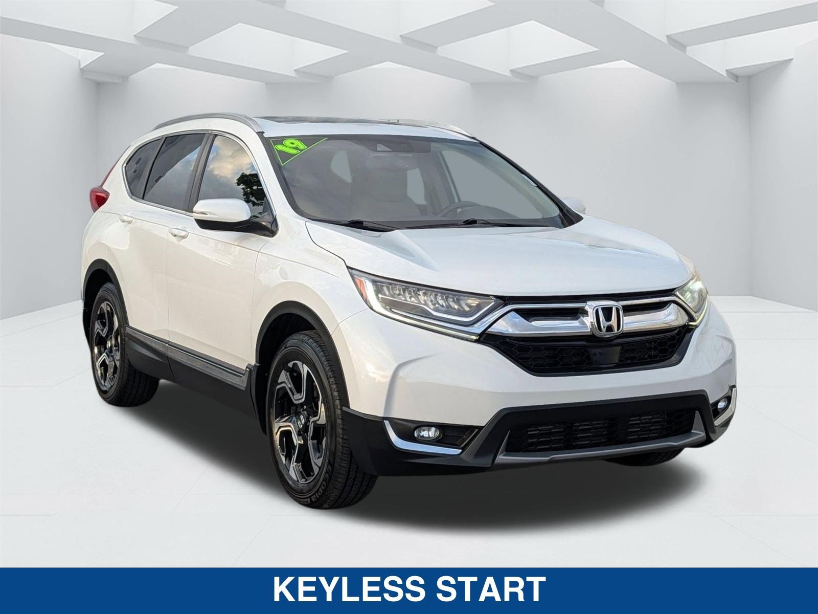 Used 2019 Honda CR-V Touring image 2