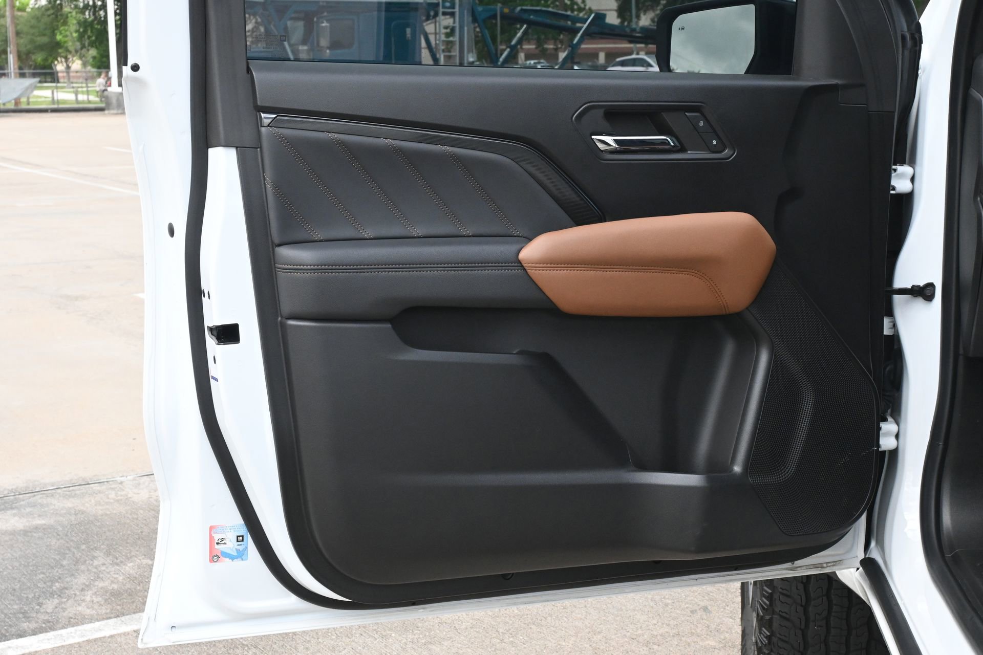 Used 2024 GMC Canyon AT4 w/ Technology Package AWD/4WD image 19