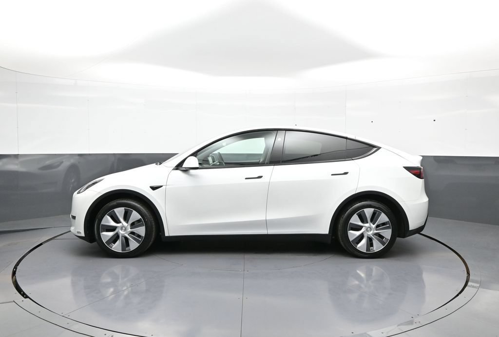 Used 2024 Tesla Model Y Long Range AWD/4WD image 9