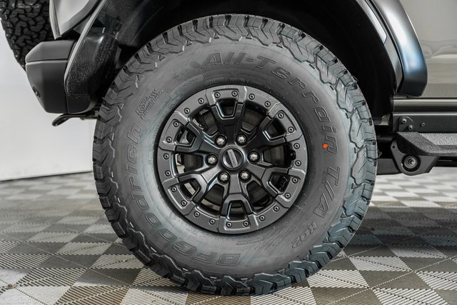 New 2025 Ford Bronco Outer Banks w/ Sasquatch Package image 23