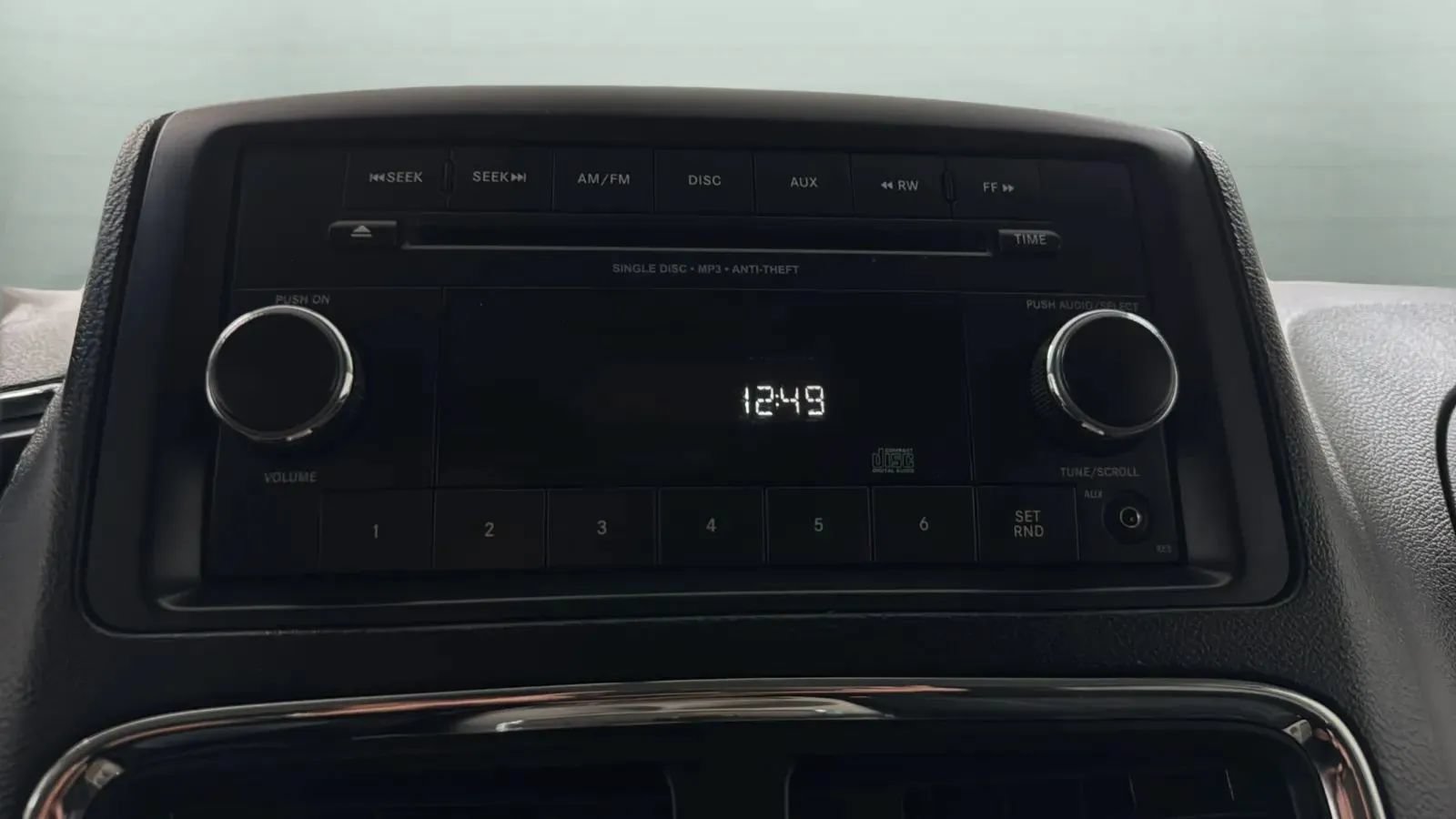 Used 2015 Dodge Grand Caravan SXT FWD image 13