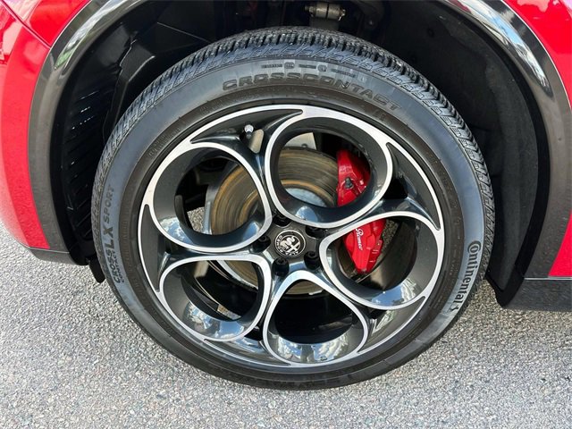 Used 2024 Alfa Romeo Stelvio Veloce image 7