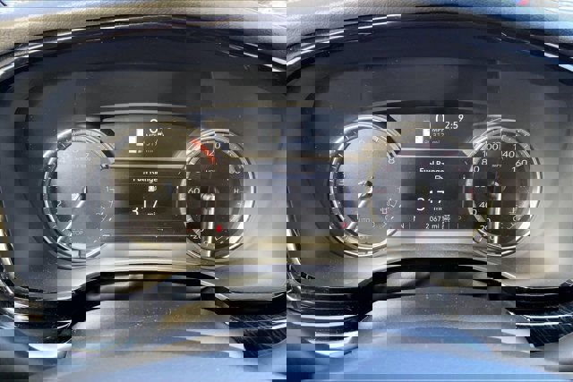 Used 2025 Cadillac XT6 Premium Luxury image 20