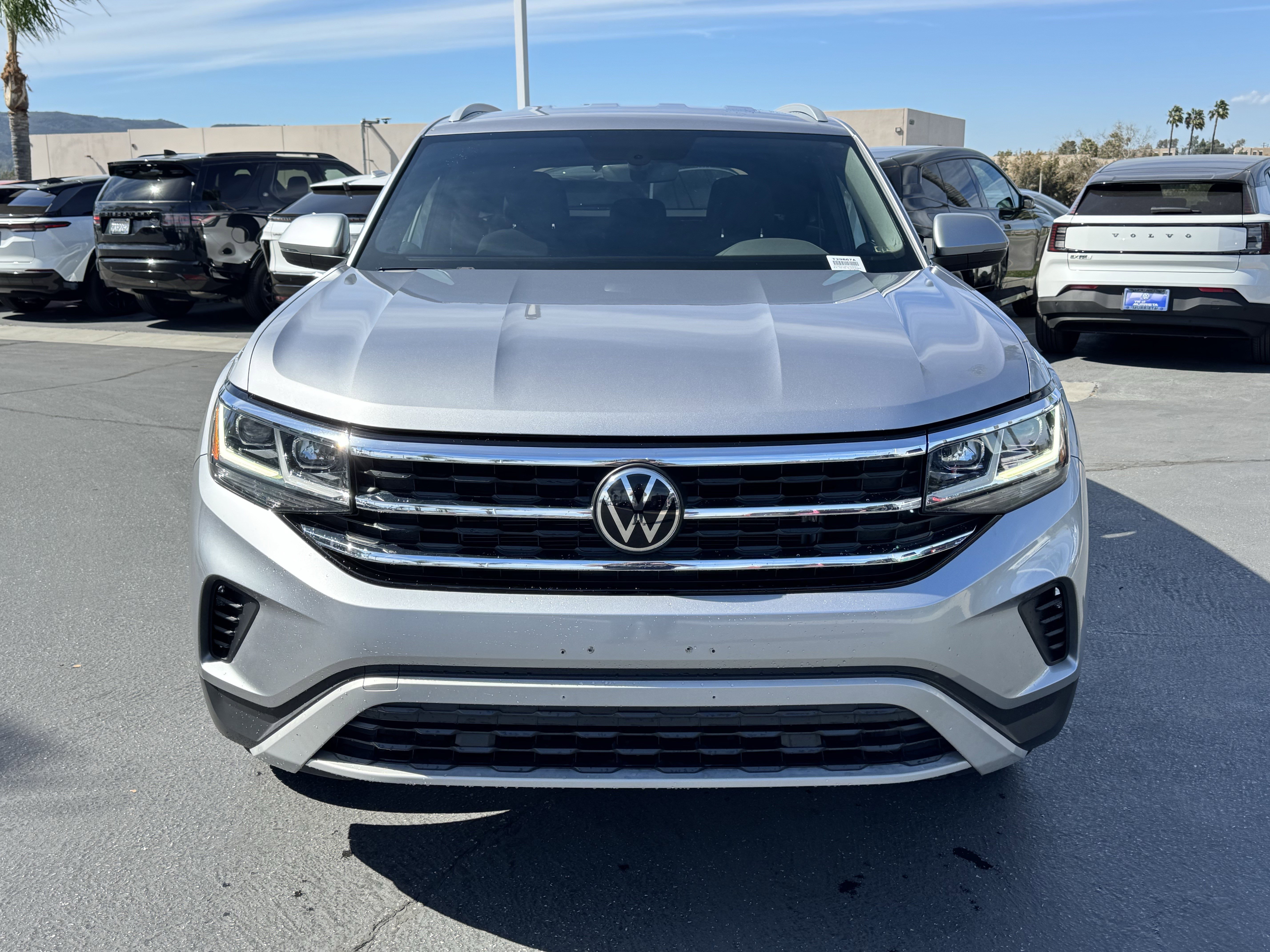 Used 2020 Volkswagen Atlas Cross Sport S image 3