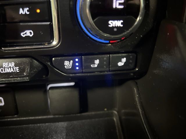 Used 2022 Chevrolet Suburban Premier AWD/4WD image 30