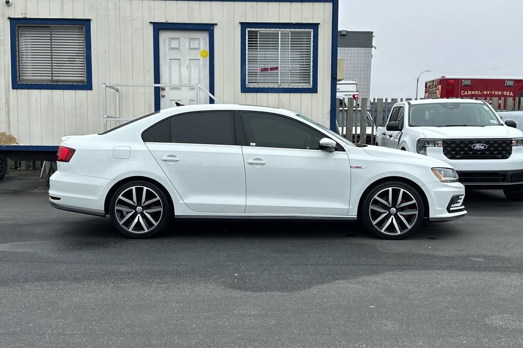 Used 2018 Volkswagen Jetta GLI FWD image 2