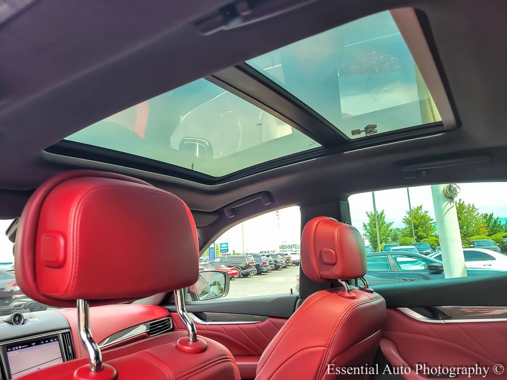 Used 2022 Maserati Levante Modena image 12