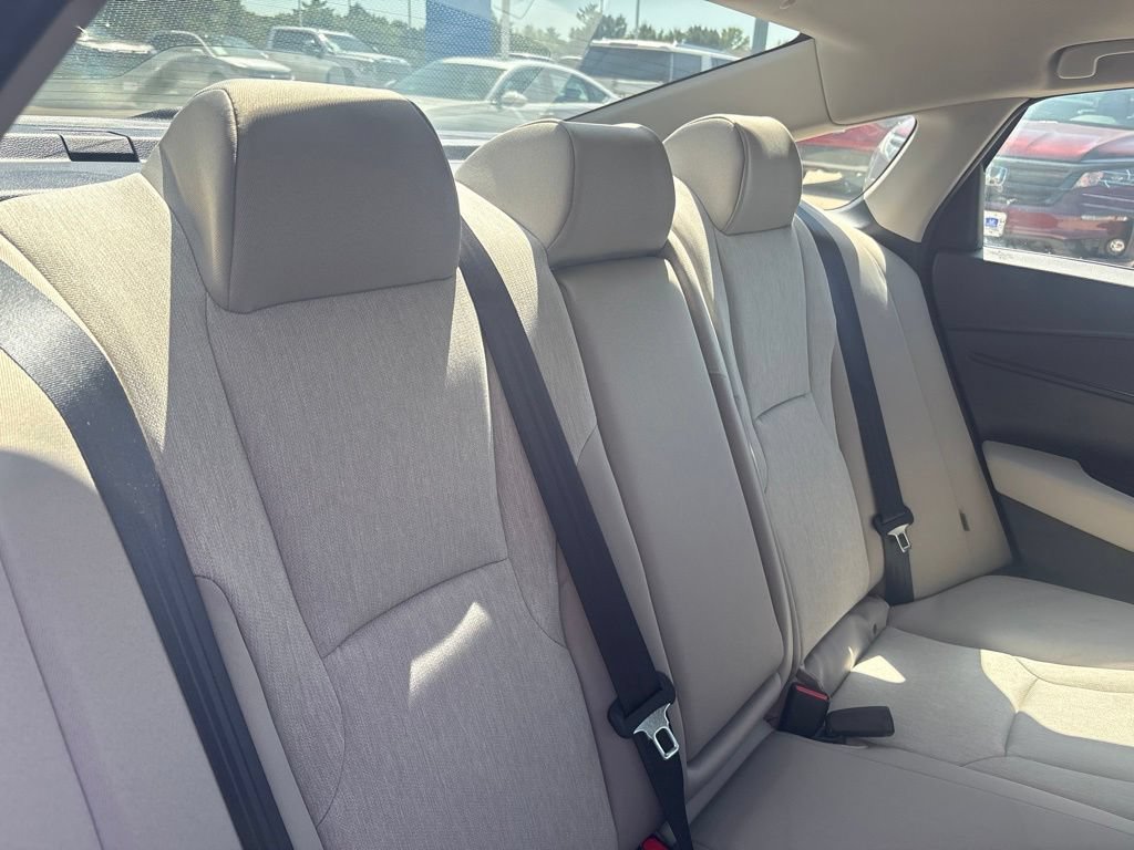 Certified 2025 Honda Accord SE image 30