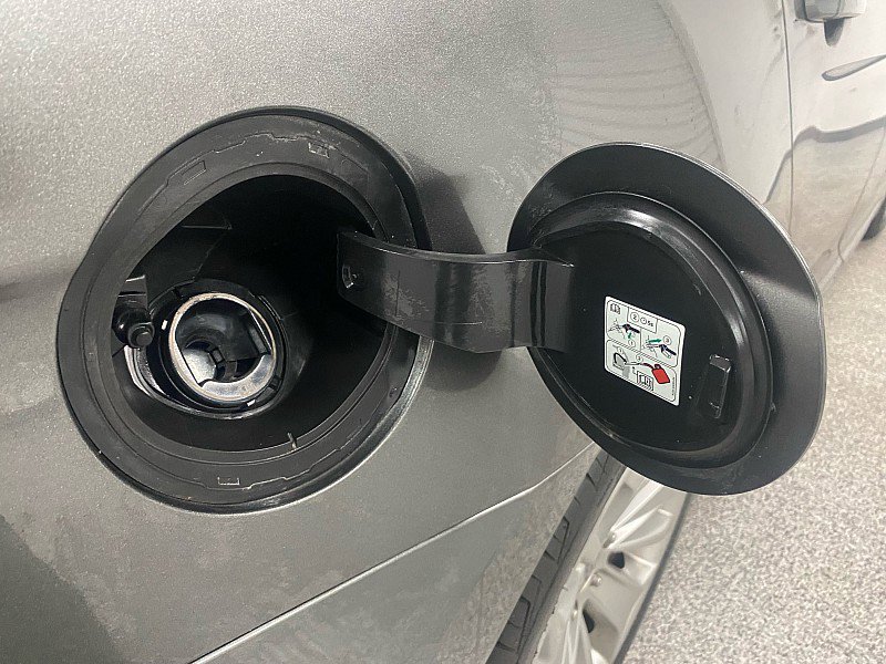 Used 2017 Ford Taurus Limited w/ Driver Assist Package image 29