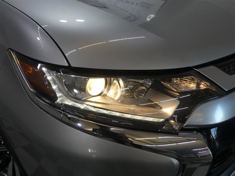 Used 2020 Mitsubishi Outlander SE image 14