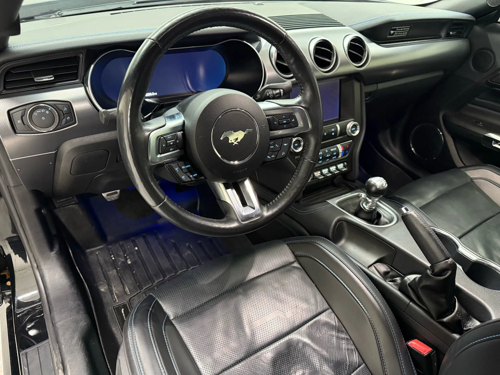 Used 2020 Ford Mustang GT Premium w/ Equipment Group 401A image 2