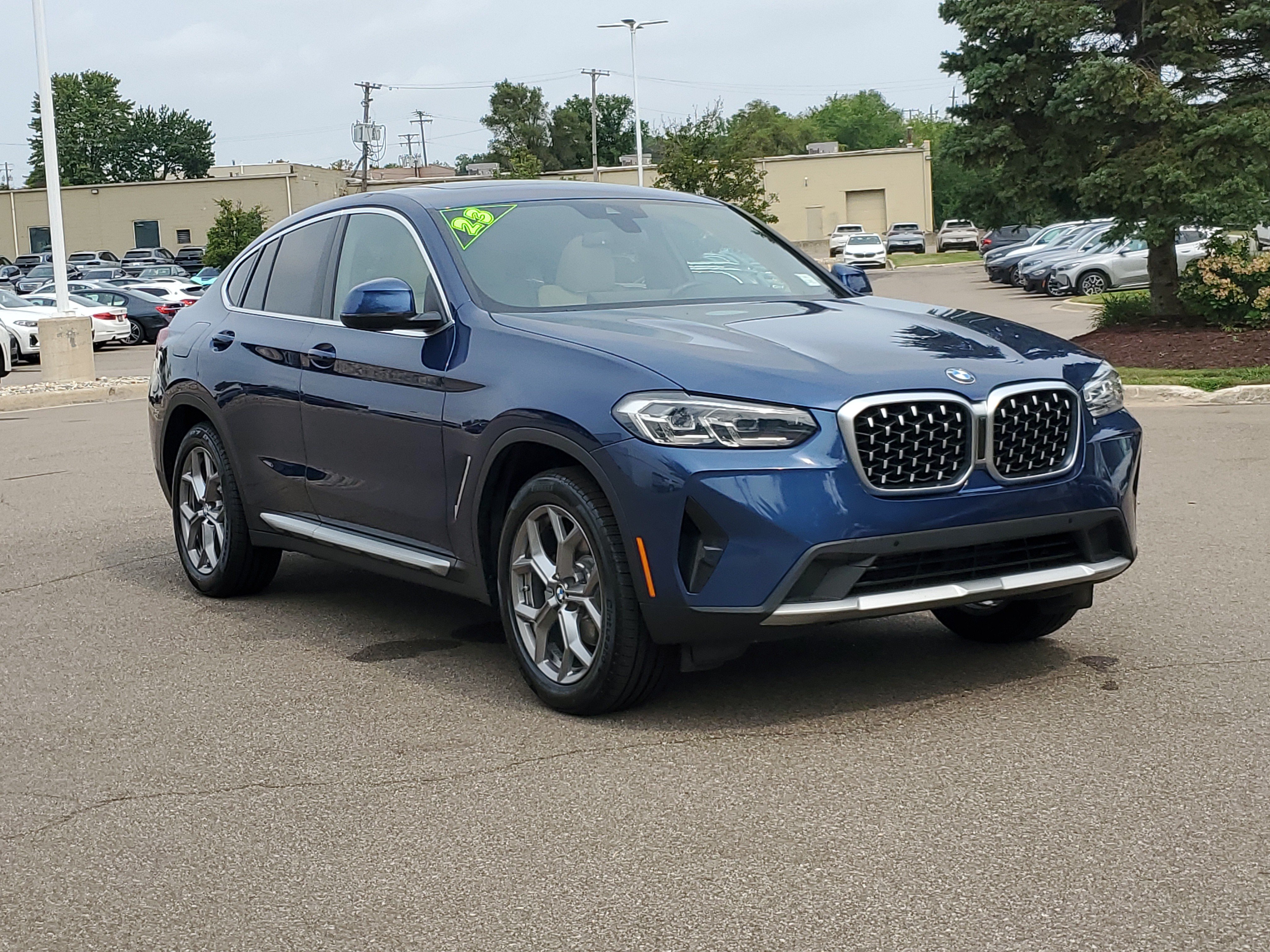 Used 2023 BMW X4 xDrive30i w/ Premium Package AWD/4WD image 7