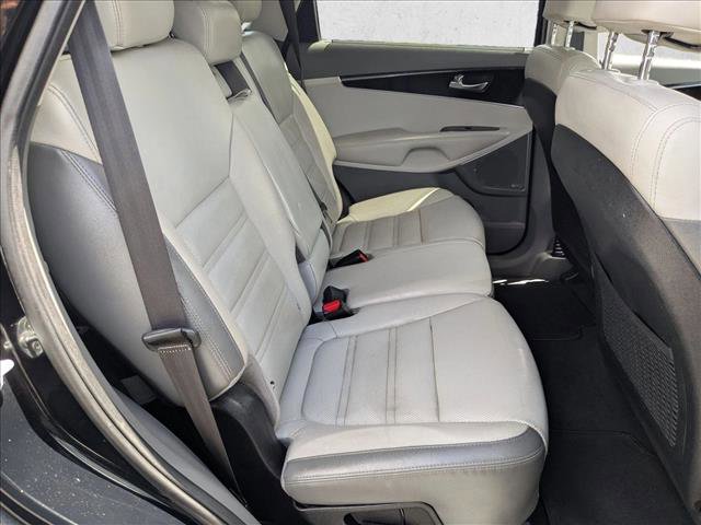 Used 2017 Kia Sorento SX image 19