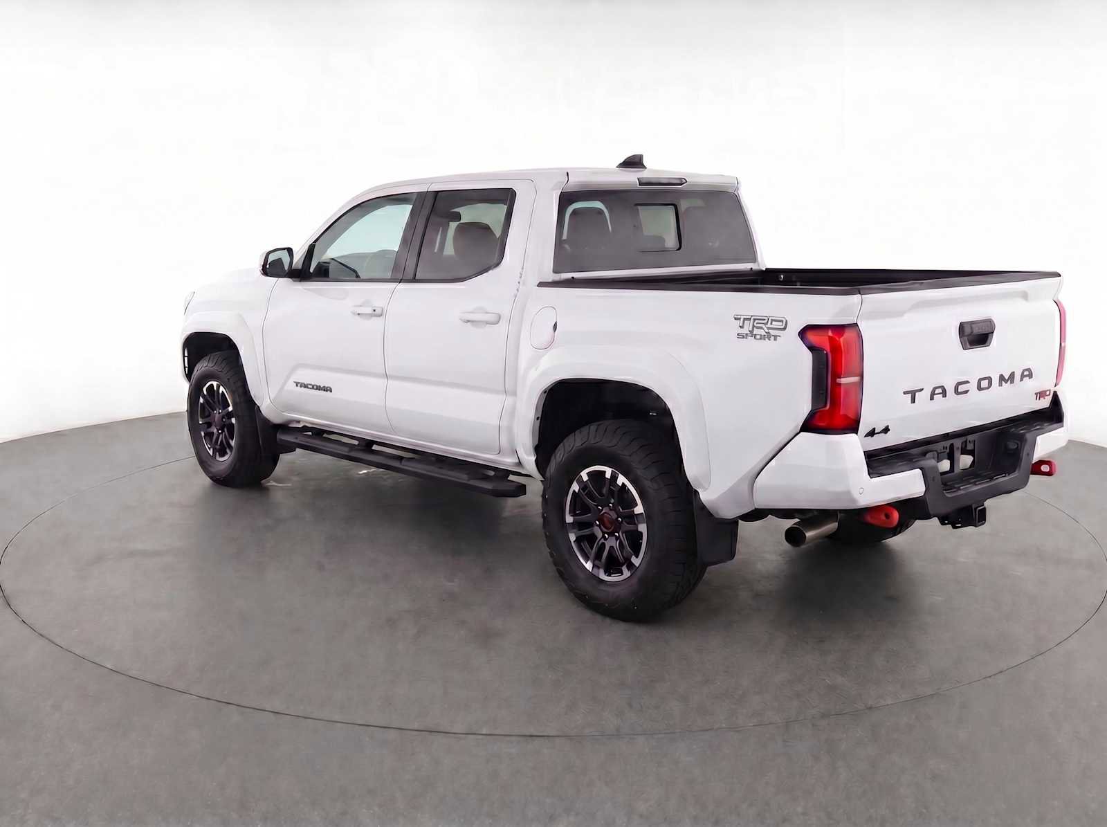 Used 2024 Toyota Tacoma TRD Sport w/ TRD Sport Upgrade Package AWD/4WD image 5