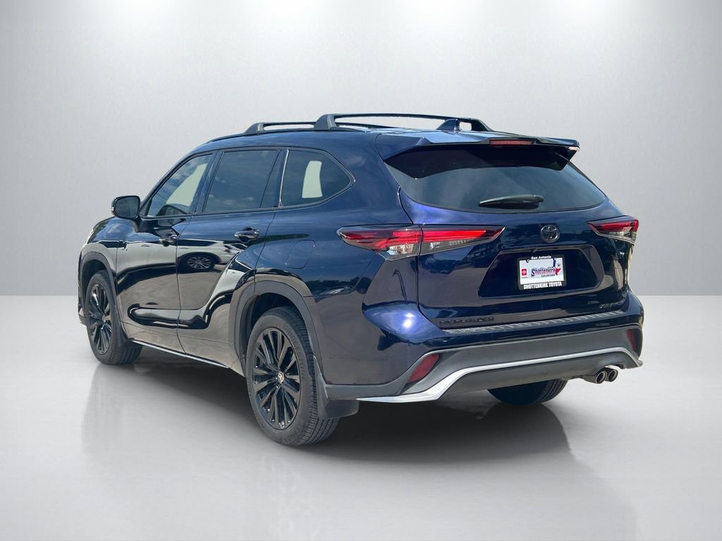 Used 2025 Toyota Highlander XSE AWD/4WD image 7