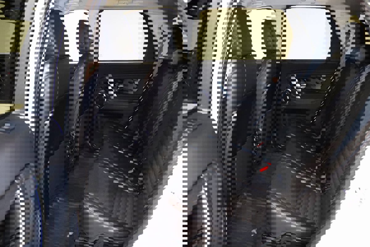 Used 2020 Land Rover Discovery Sport S image 47