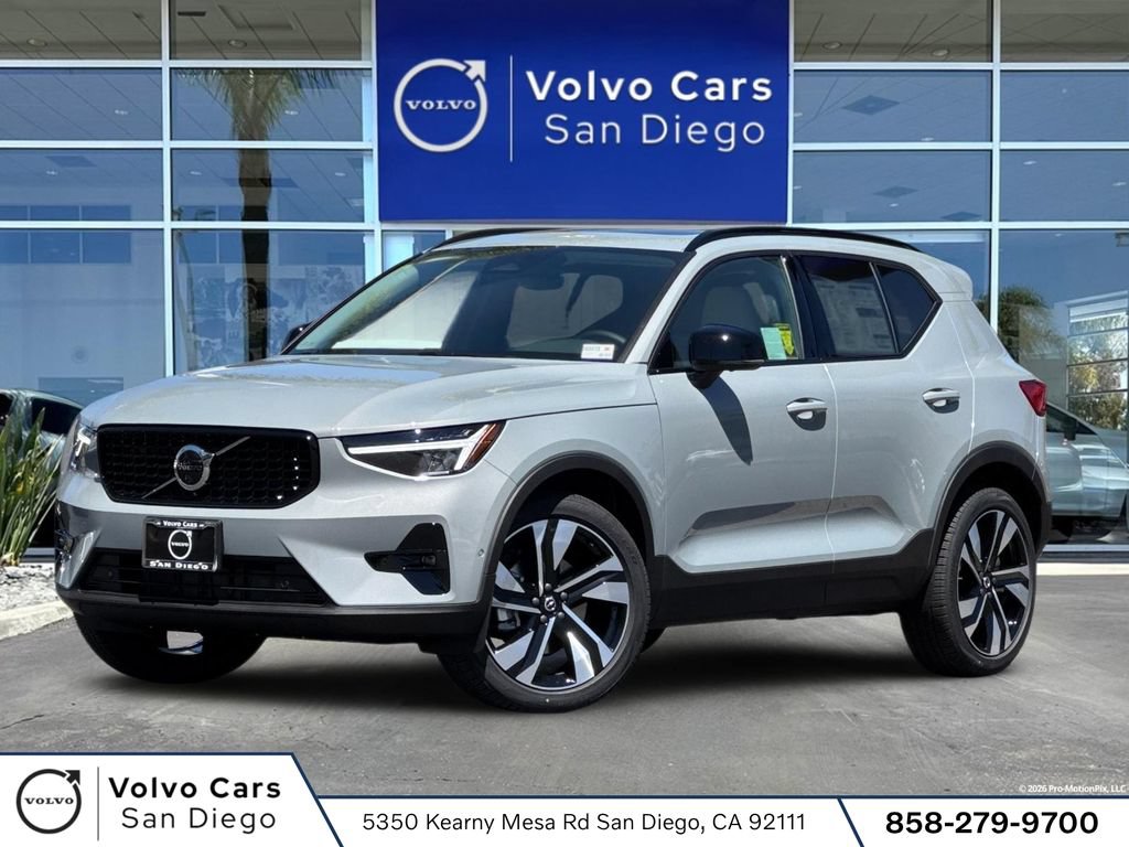 New 2026 Volvo XC40 B5 Plus w/ Protection Package Premier