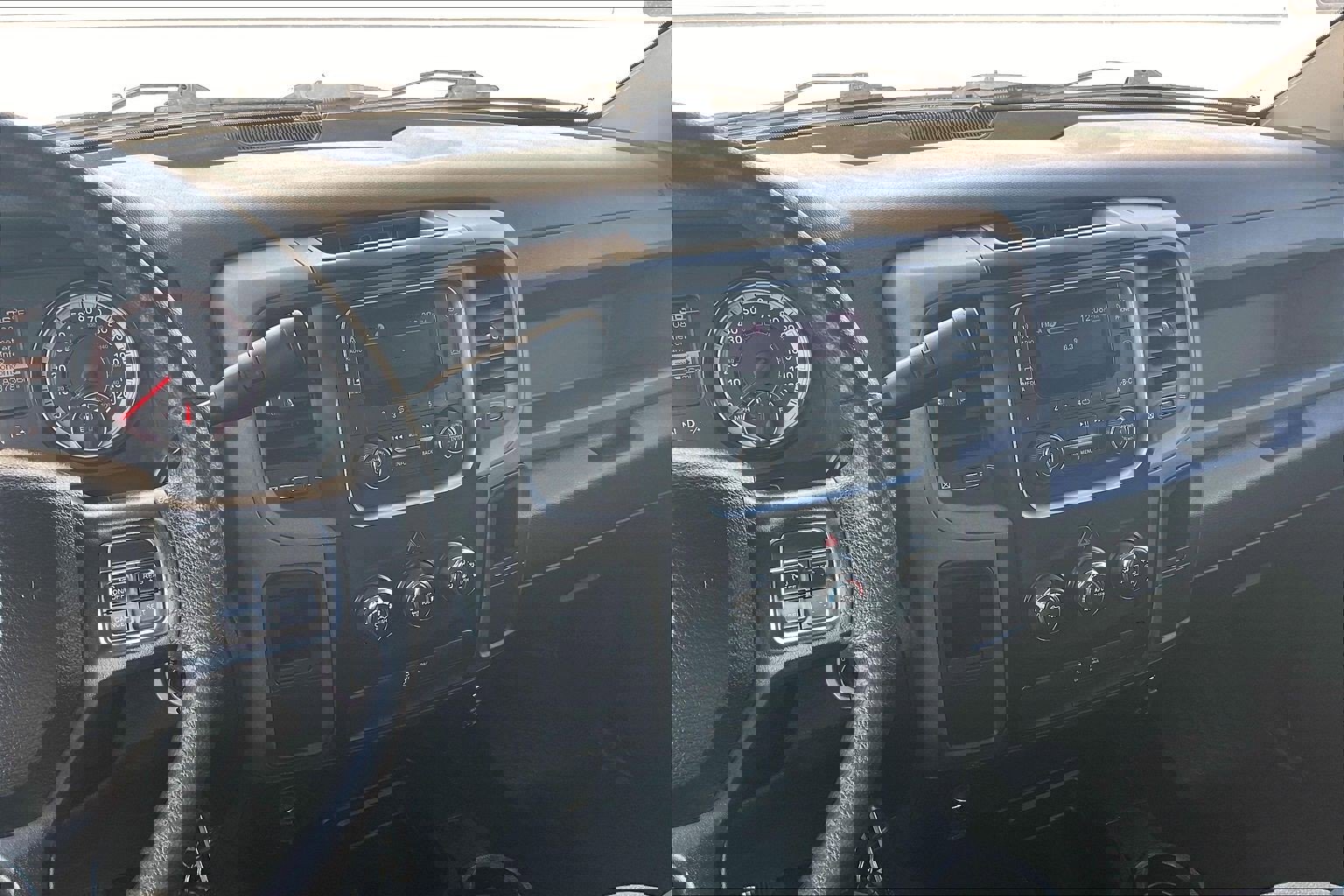 Used 2018 RAM 3500 Tradesman w/ Chrome Appearance Group image 7