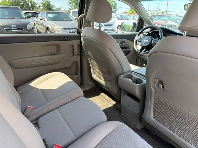 Used 2018 Kia Sedona LX FWD image 25