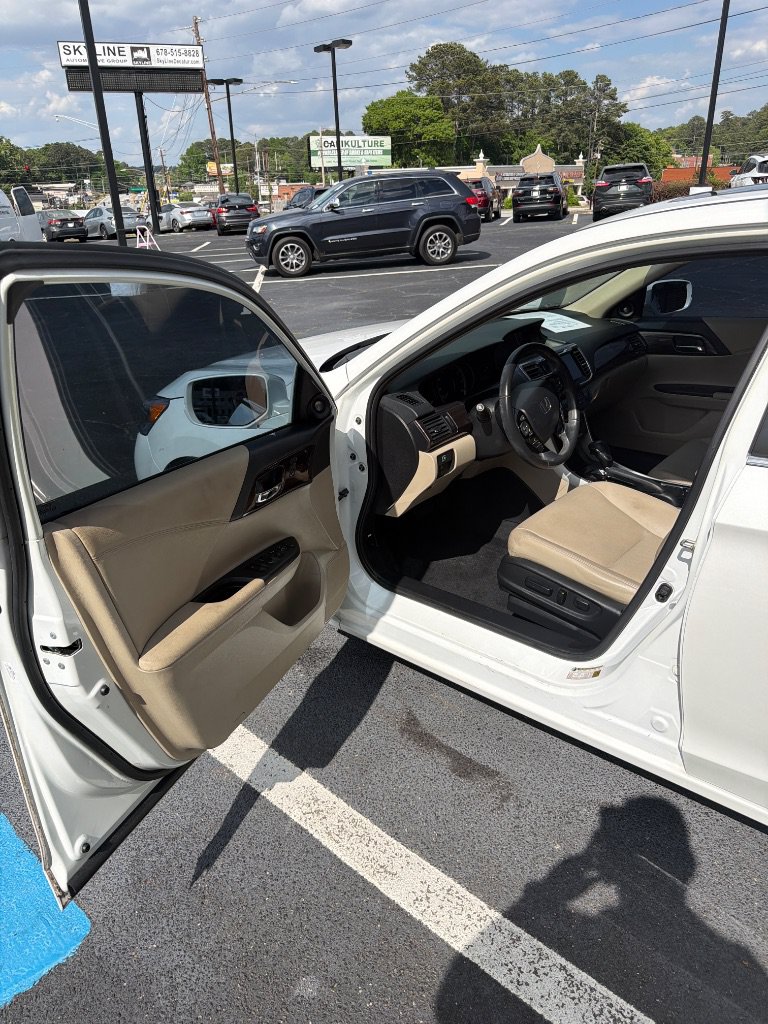 Used 2017 Honda Accord EX-L image 12