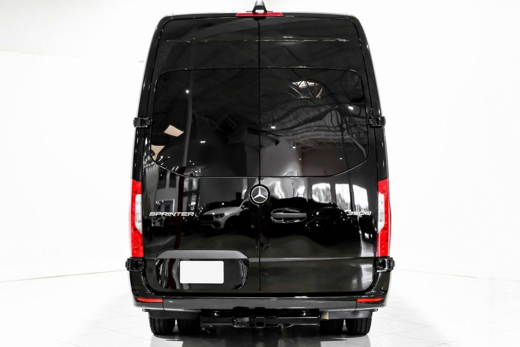 Used 2024 Mercedes-Benz Sprinter 3500 image 9
