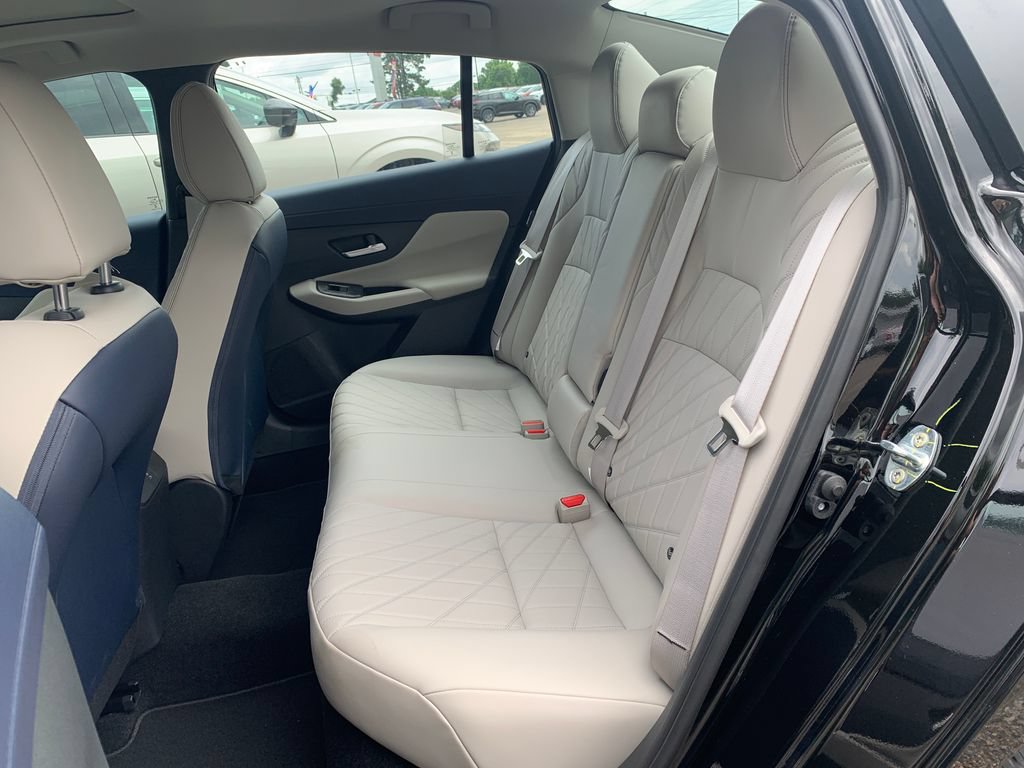 New 2026 Nissan Sentra SL w/ Floor Mat Package FWD image 24