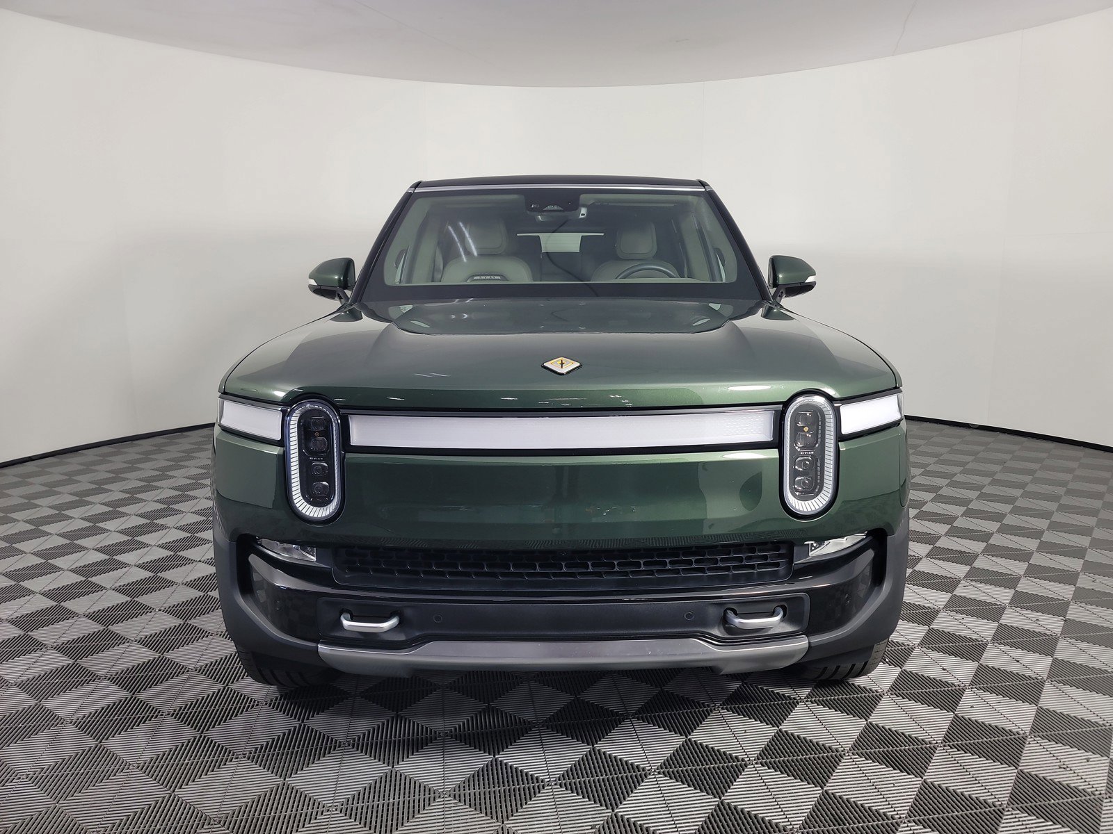 Used 2023 Rivian R1S Adventure AWD/4WD image 8