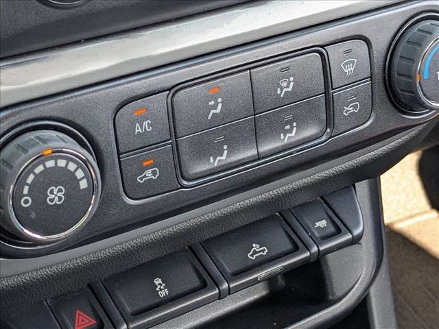 Used 2022 Chevrolet Colorado LT image 14