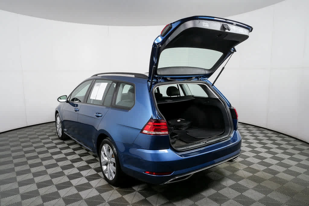 Used 2019 Volkswagen Golf SE image 30