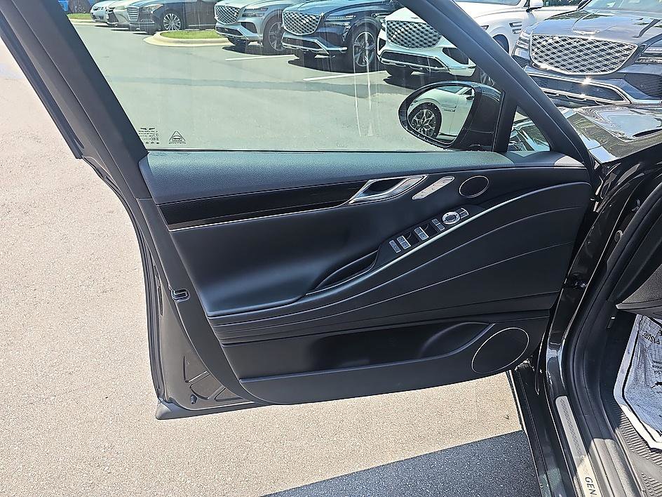 Used 2025 Genesis G80 2.5T AWD/4WD image 11