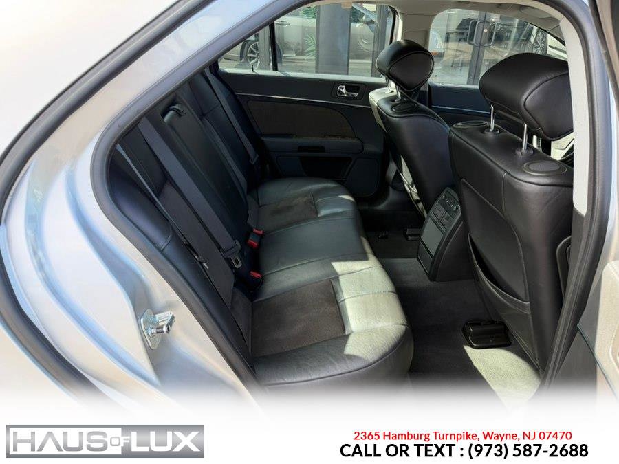Used 2007 Cadillac STS V image 22