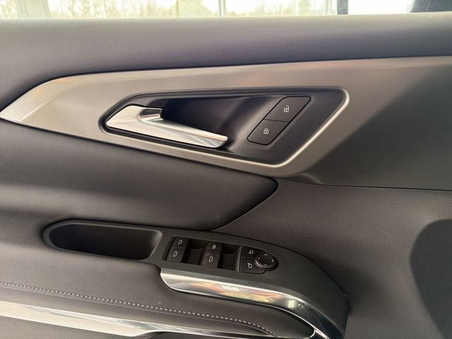 New 2026 Chevrolet Traverse LT w/ Midnight/Sport Edition image 23