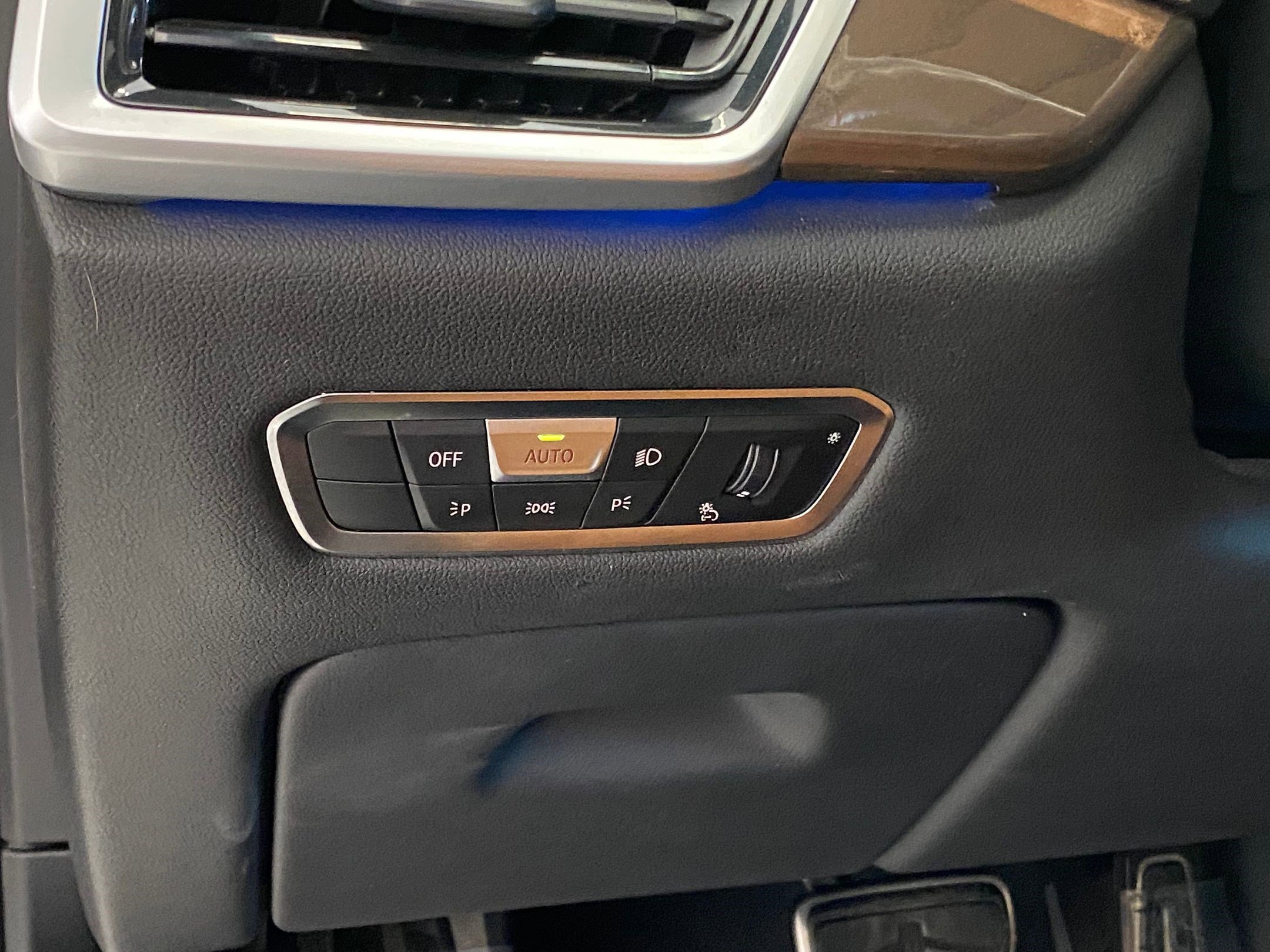 Certified 2023 BMW X5 xDrive45e w/ M Sport Package image 19