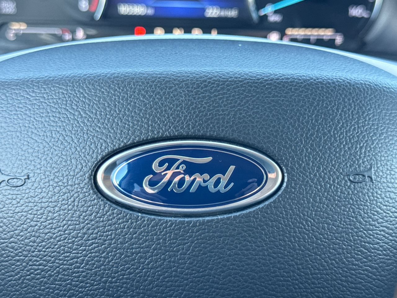 Used 2022 Ford Explorer XLT w/ Equipment Group 202A AWD/4WD image 30