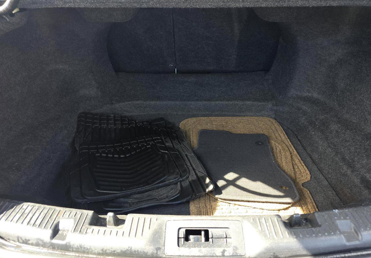 Used 2012 Ford Taurus SEL FWD image 18