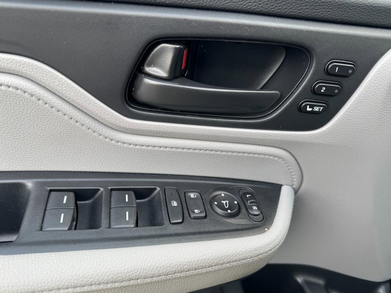 Used 2022 Honda Odyssey EX-L image 17