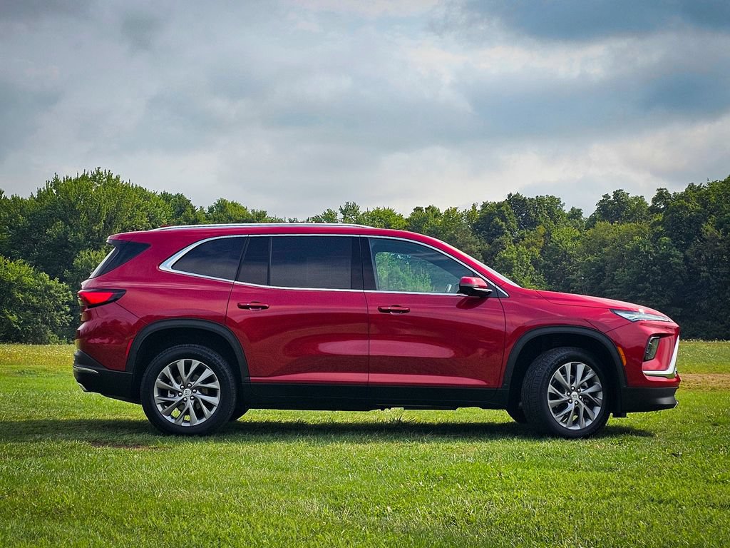 Used 2026 Buick Enclave Preferred w/ LPO, Floor Liner Package AWD/4WD image 3