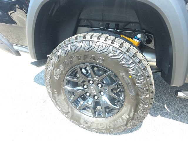 New 2026 Chevrolet Colorado ZR2 w/ Midnight Edition AWD/4WD image 10
